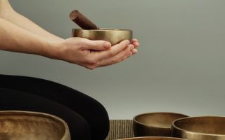 Image for Sound bath therapy: healing vibrations for body & mind