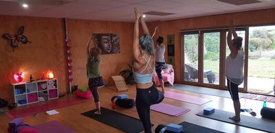 Yoga in Nikii's Studio